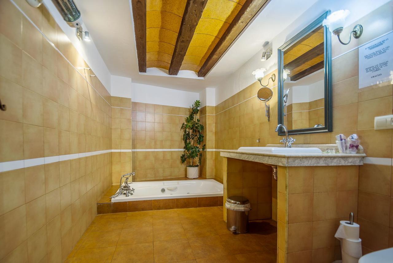 Hostal Nuevo Milán I San Clemente  Exterior foto